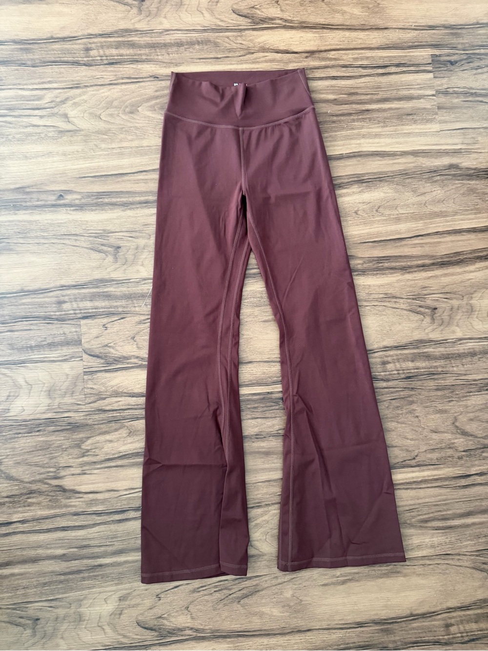 PacSun High-Rise Bootcut Leggings in Burgundy